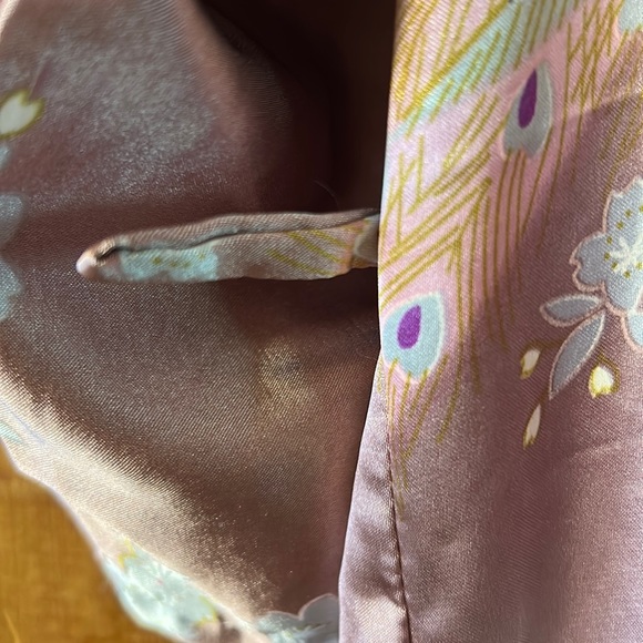 Silky Robe - Picture 3 of 6